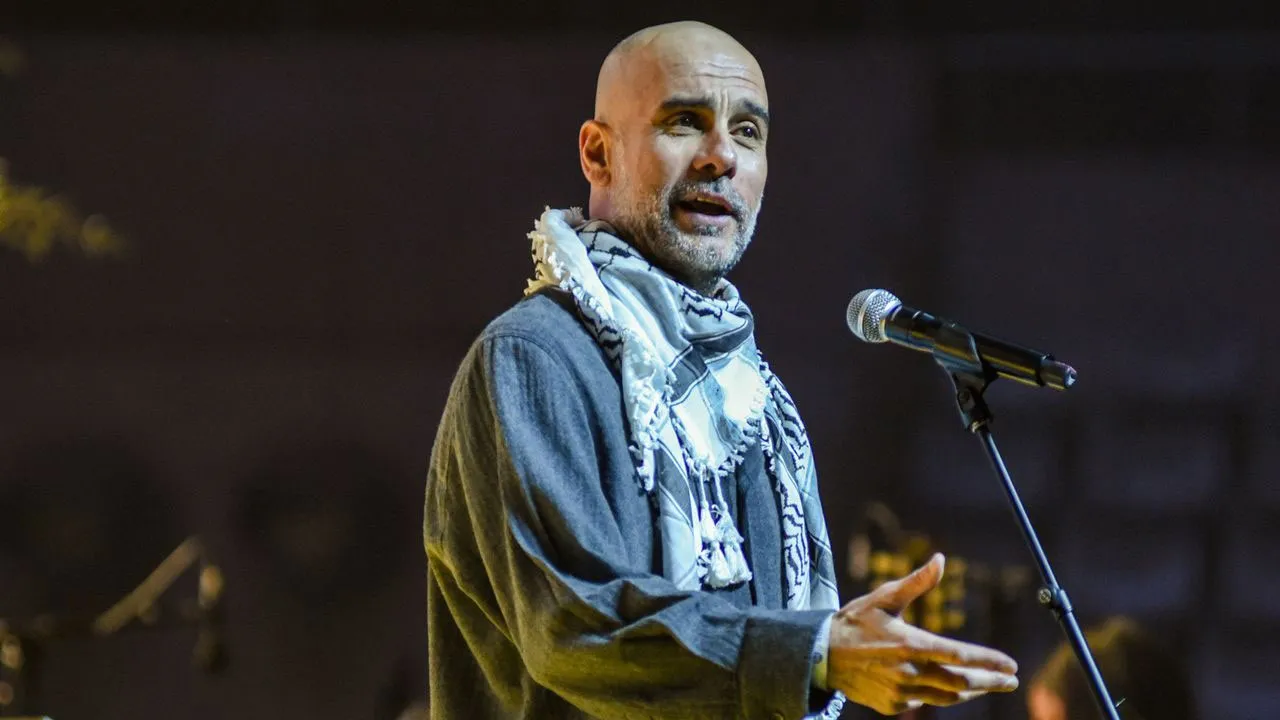 ফিলিস্তিনি শিশুদের পাশে গার্দিওলা, ক্ষমতাধরদের কটাক্ষ