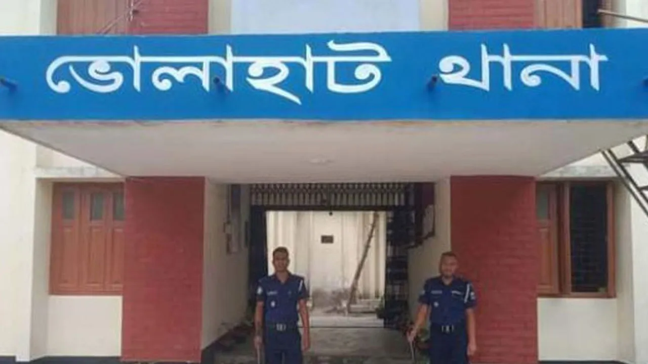 ভোলাহাটে ট্রলির ধাক্কায় শিশু নিহত