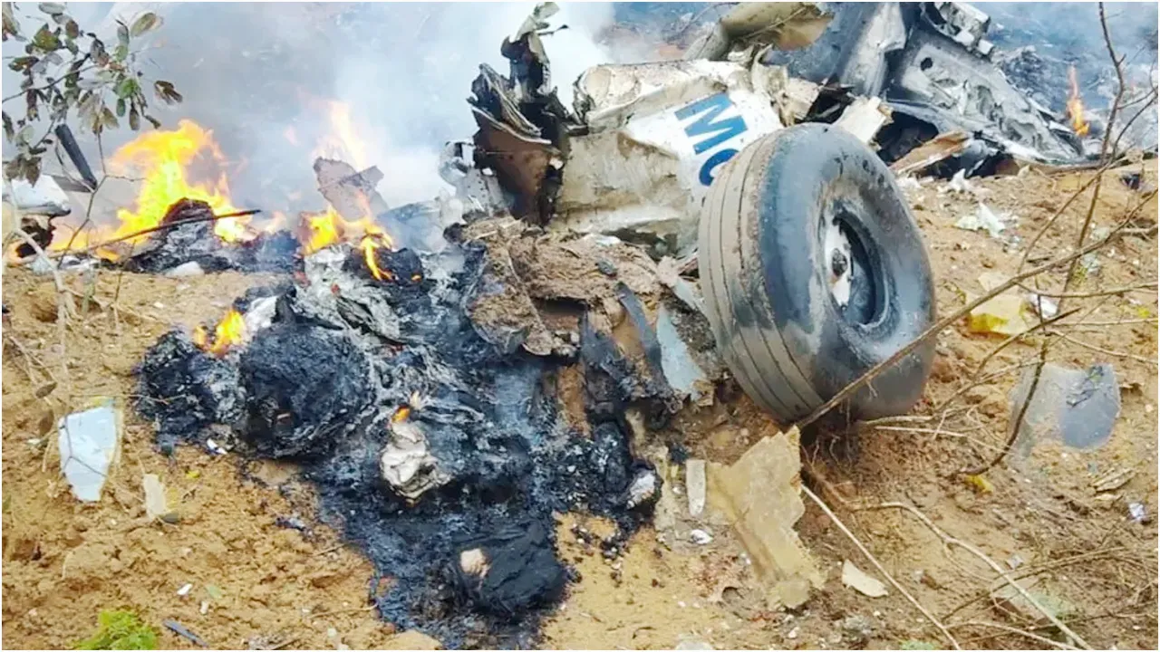 কেনিয়ায় বিমান দুর্ঘটনা, ১২ জনের মৃত্যাশঙ্কা