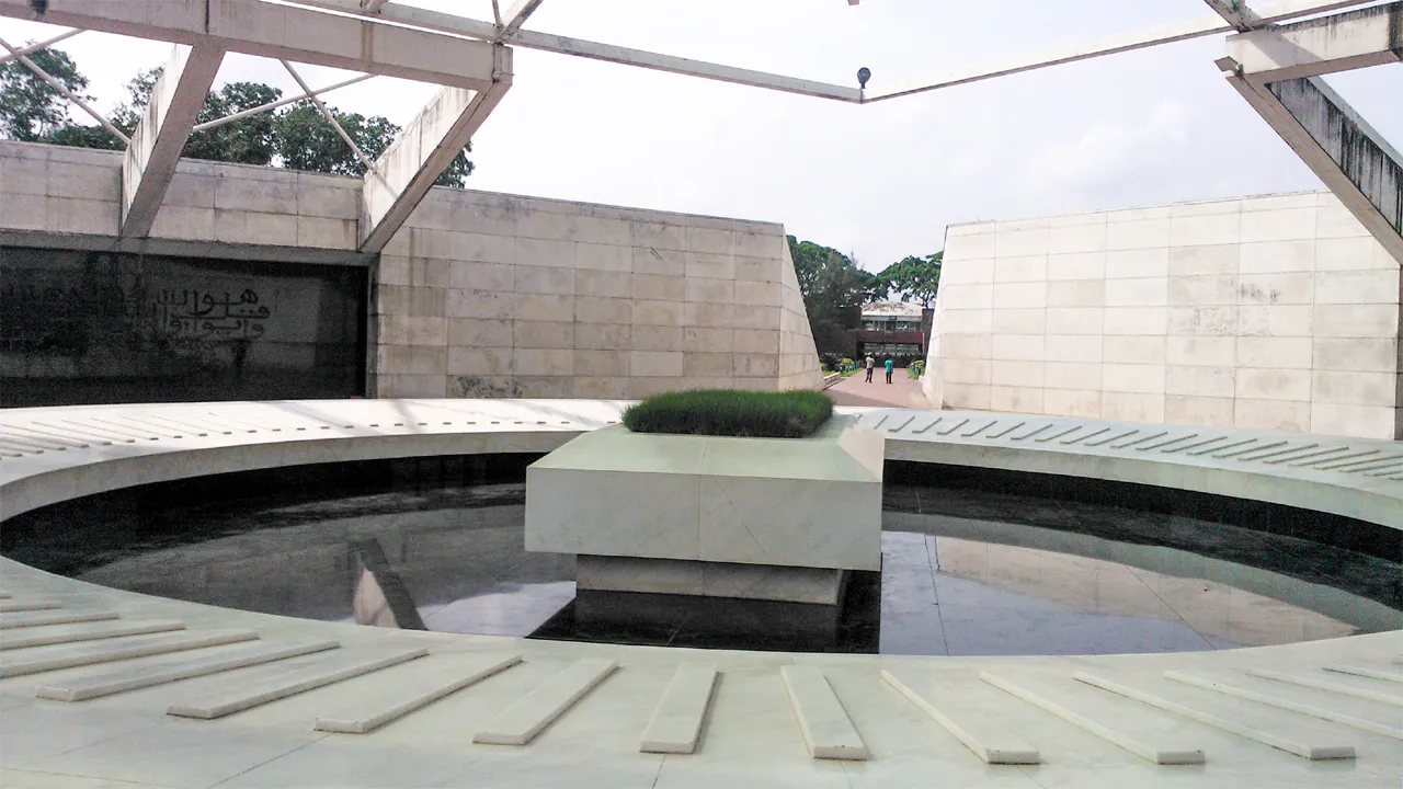 স্বামীর কবরের পাশে খালেদা জিয়াকে দাফনের পরিকল্পনা