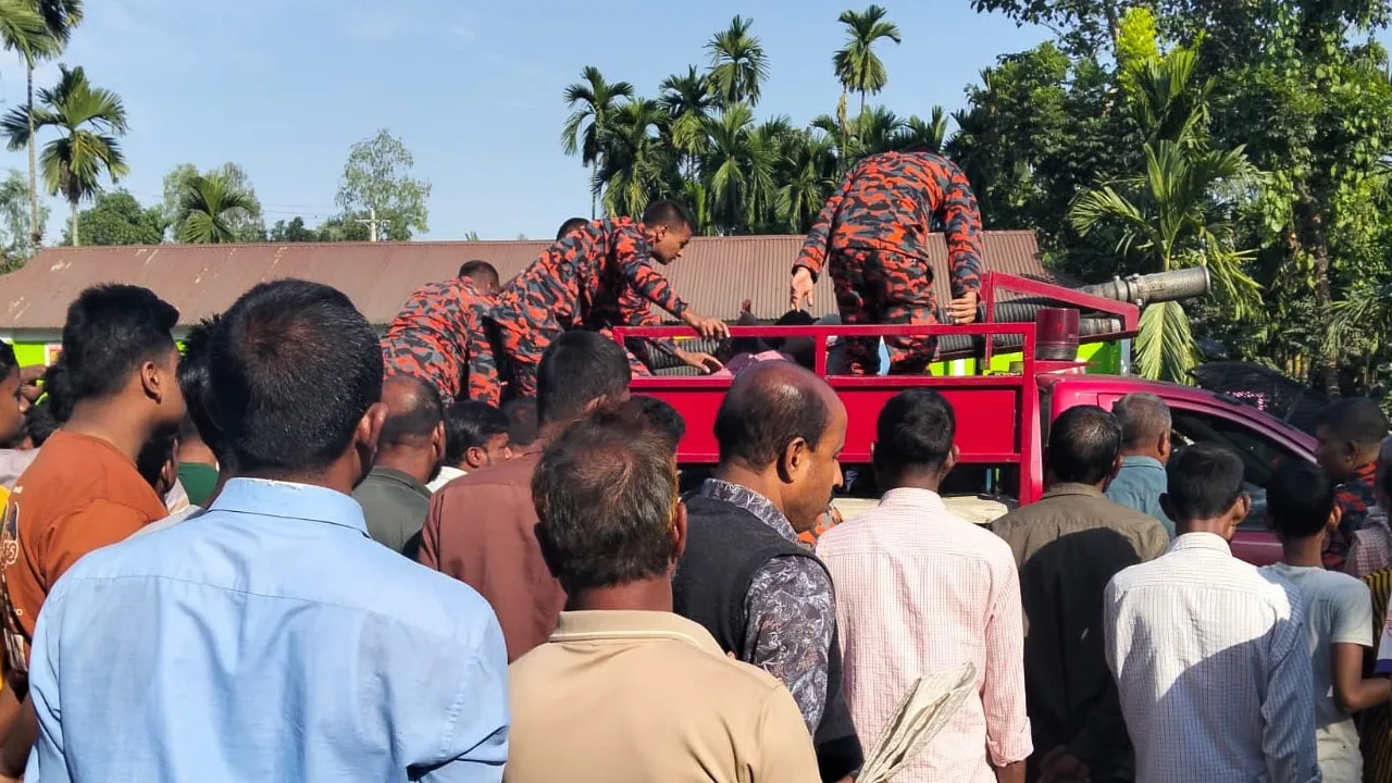 কুড়িগ্রামে ফায়ার সার্ভিস কর্মীর ঝুলন্ত দেহ উদ্ধার