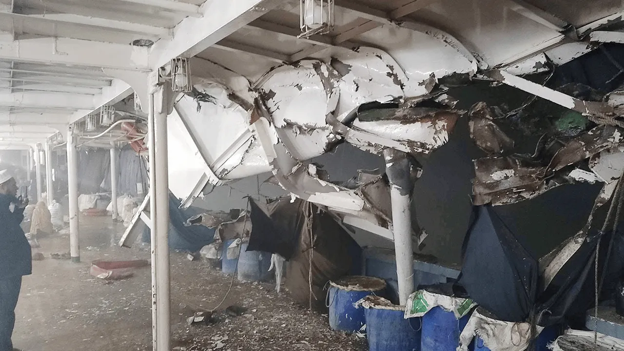 মেঘনায় লঞ্চ সংঘর্ষ: কারণ অনুসন্ধানে তদন্ত কমিটি গঠন