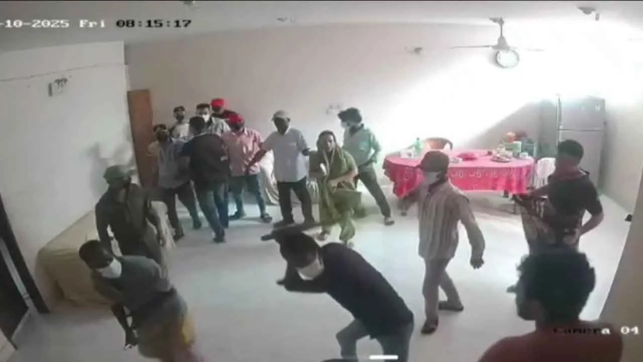 মোহাম্মদপুরে পুলিশের আড়ালে বাসায় সন্ত্রাসী হামলা ও লুটপাট, মামলা দায়ের