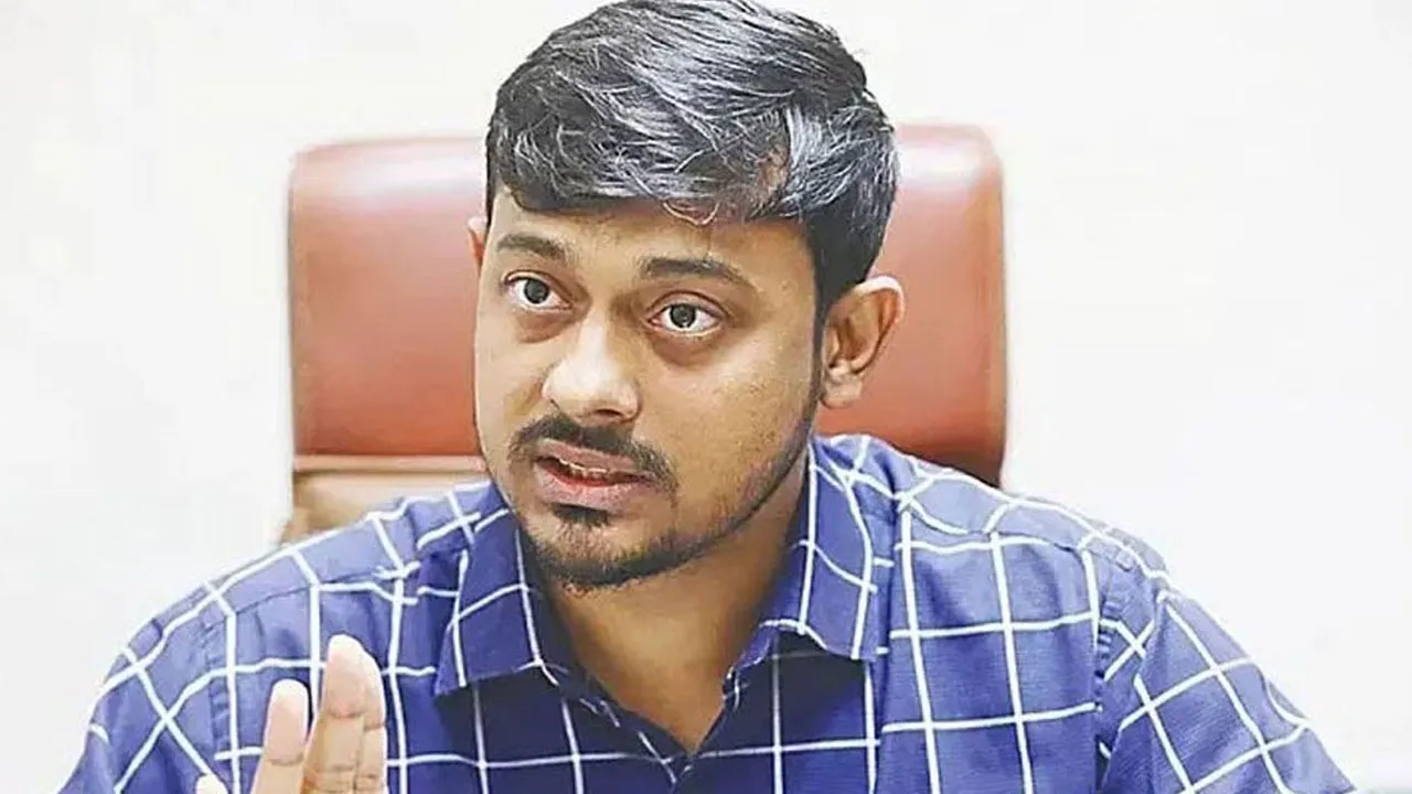 নয়নকে নিয়ে কুরুচিপূর্ণ মন্তব্যে মামলা, ডিবি তদন্তে নাসীরুদ্দীন