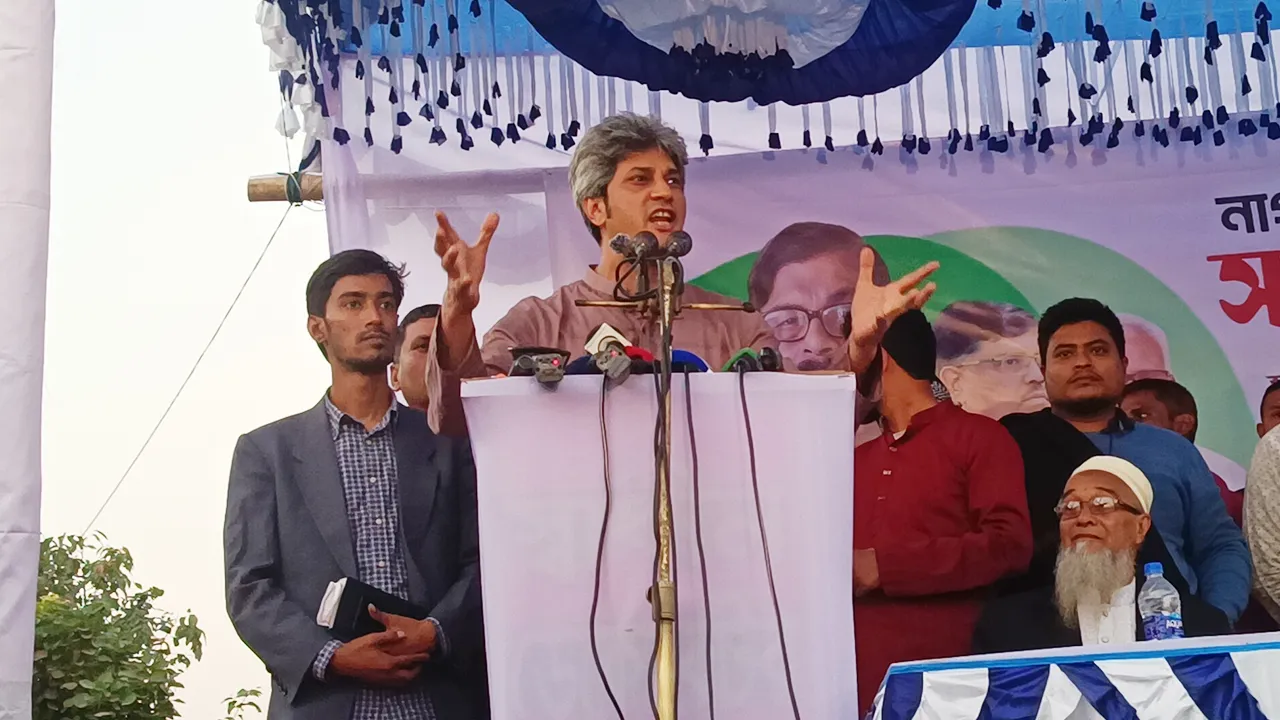 তরুণদের রক্তে ক্ষমতা ধরে রেখেছিলেন—সাকির অভিযোগ