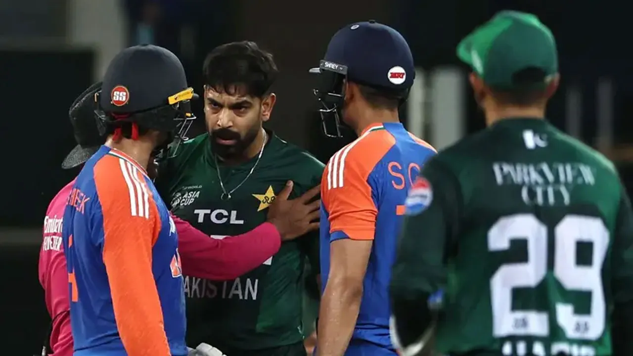 ভারতের বিপক্ষে খেলবে কি পাকিস্তান?