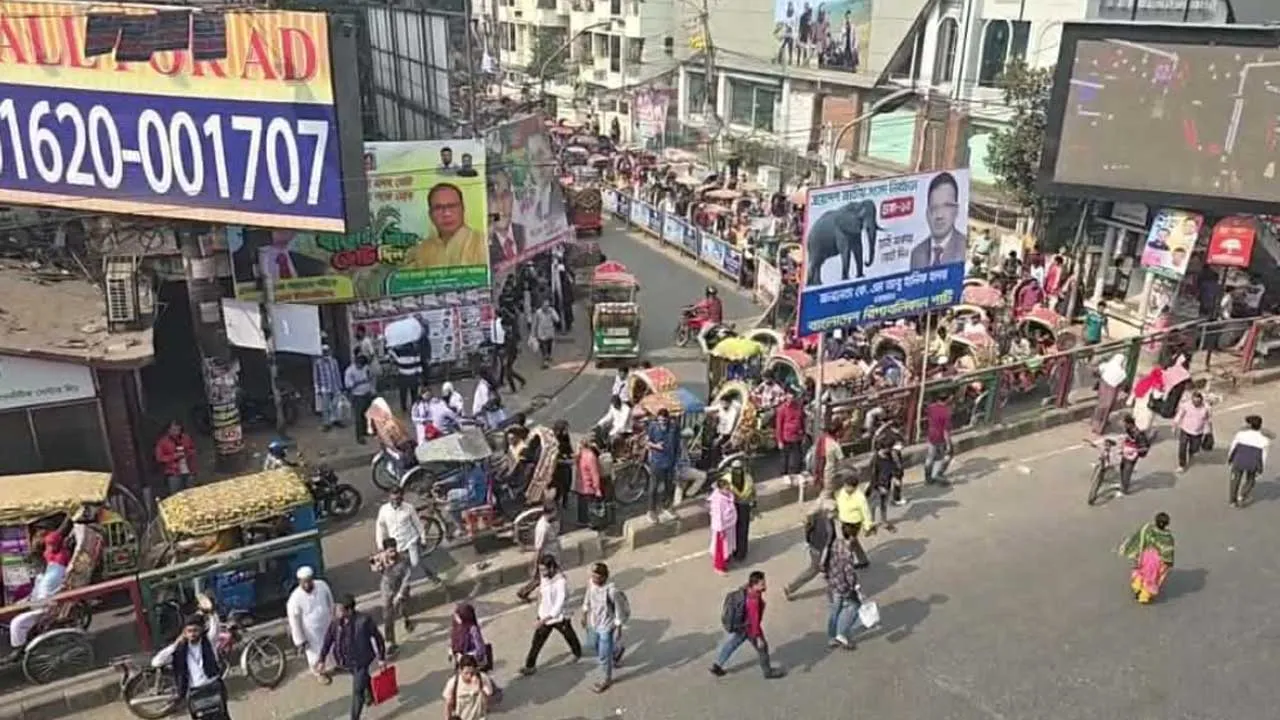 মিরপুর সড়ক অবরোধ, জনজীবন থমকে গেছে