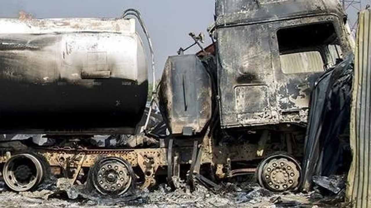 nigeria-tanker-explosion-20251022100313