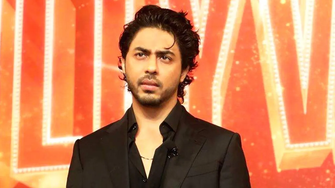 নাইটক্লাবে বিতর্কে আরিয়ান খান