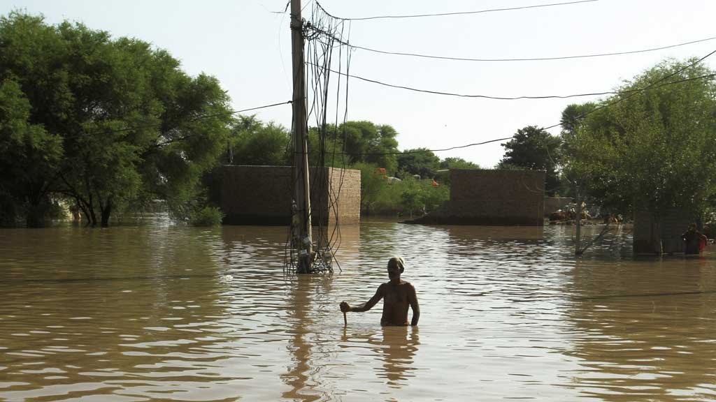 pakistan-floods-220925-01-1758512347
