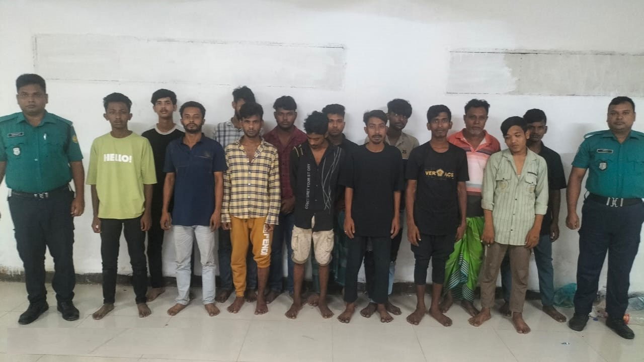 বিশেষ অভিযান থেকে মোহাম্মদপুরে ১৪ জন গ্রেপ্তার