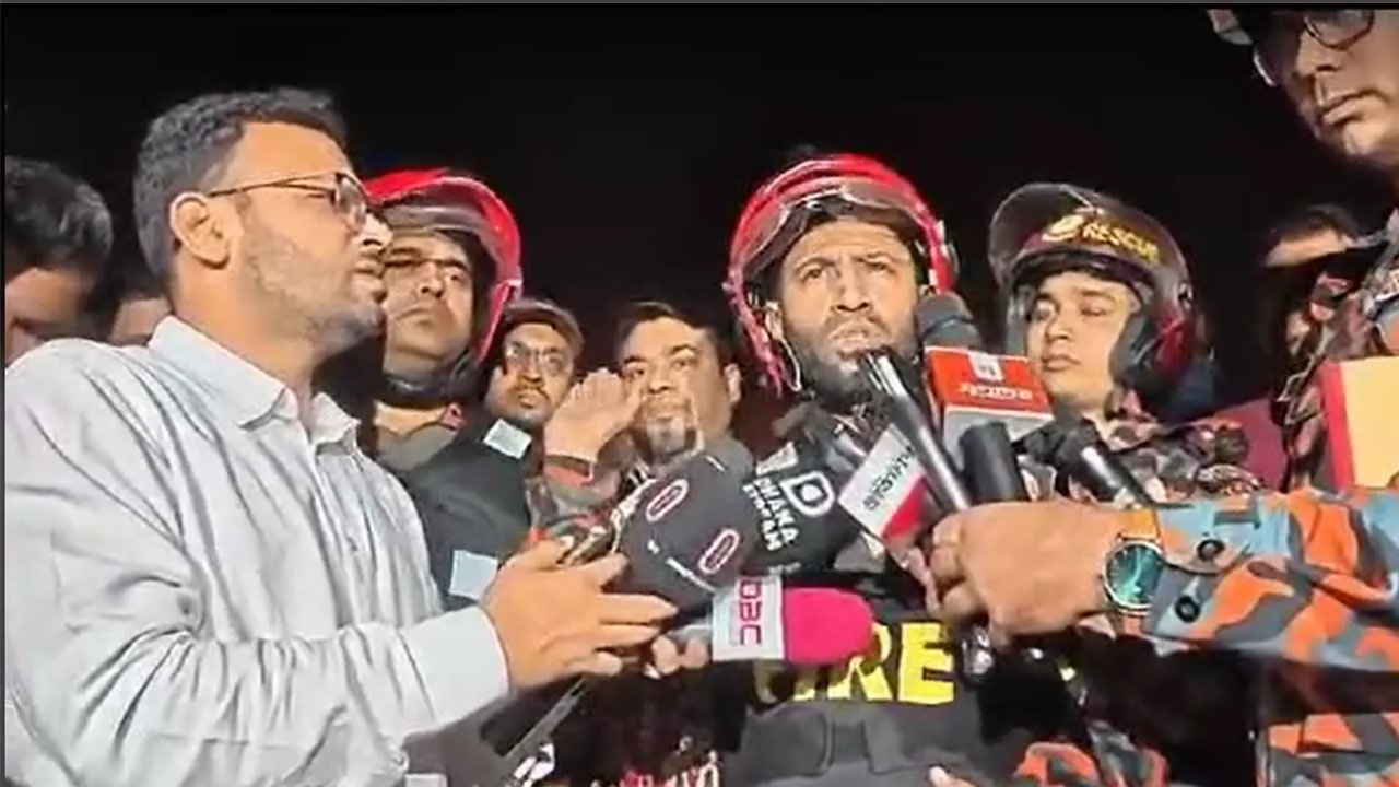 আগুন নেভাতে আরও দু-এক ঘণ্টা লাগতে পারে: ফায়ার সার্ভিস