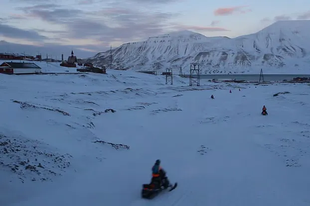 যে শহর চার মাস পুরোপুরি অন্ধকারে থাকে
