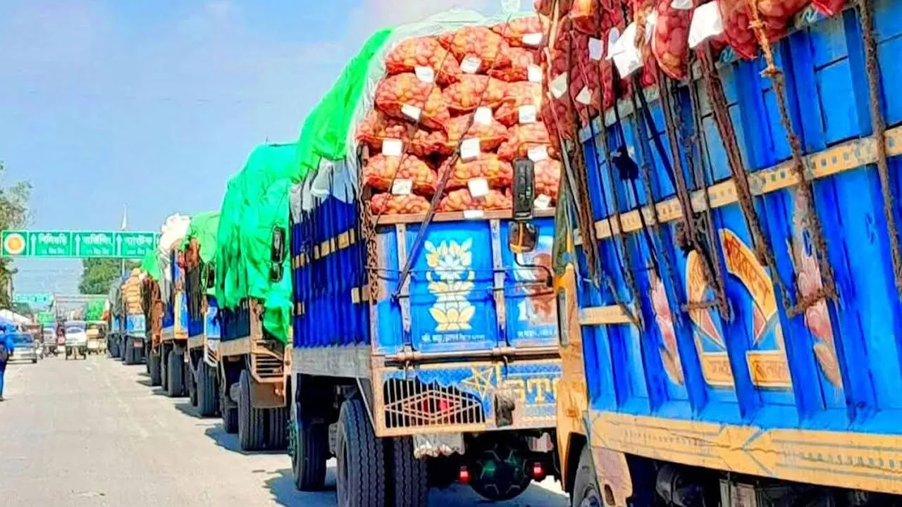 বাংলাবান্ধা দিয়ে নেপালে রপ্তানি হলো ১,৪০৭ টন আলু