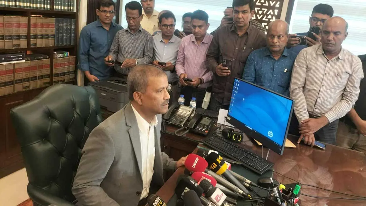 জুলাই গণঅভ্যুত্থানের আরেকটি বিজয়: আইন উপদেষ্টা