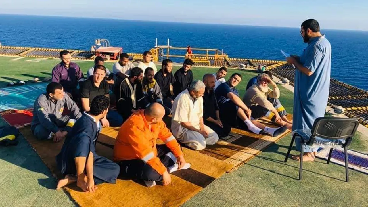 নৌযানে জুমা আদায়ের শরয়ি বিধান