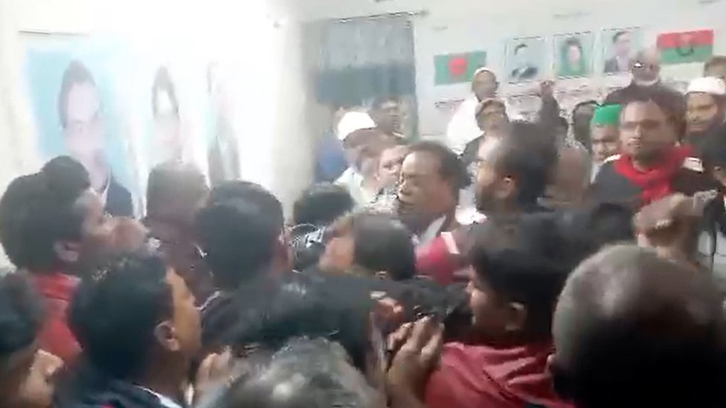 rajshahi-clash-281125-01-1764352052