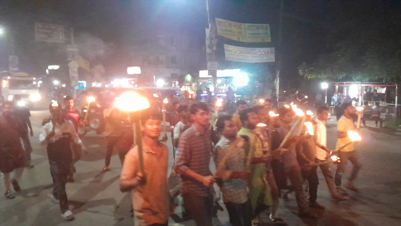 তিস্তা প্রকল্প দ্রুত বাস্তবায়নের দাবিতে বেরোবিতে মশাল মিছিল
