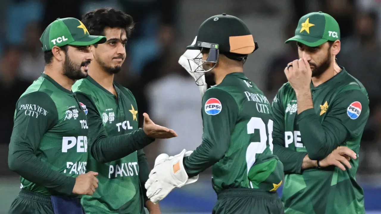 বিপিএল চলাকালেই বাংলাদেশ ছাড়বেন পাকিস্তানি তারকারা