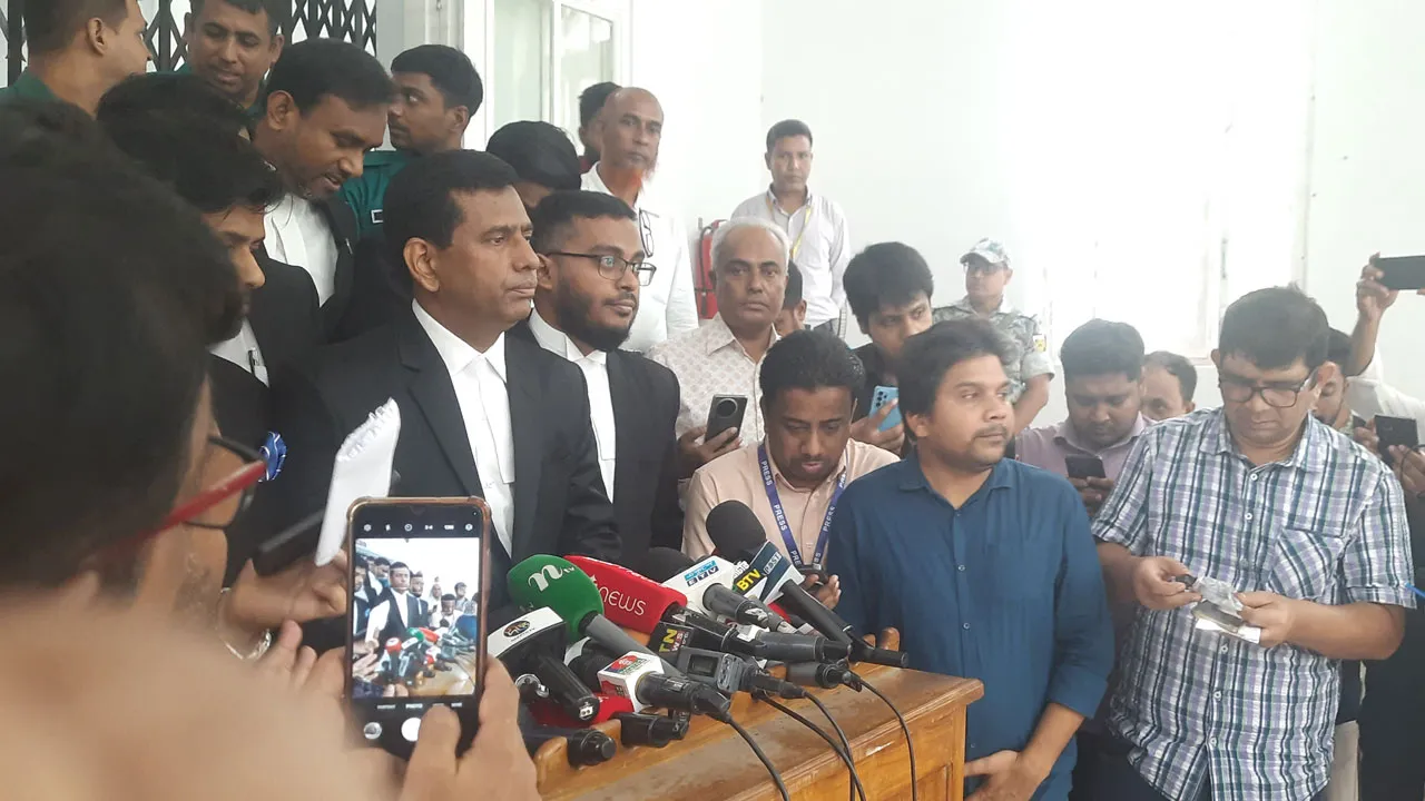 সেনাবাহিনীর ভূমিকা প্রশংসনীয়