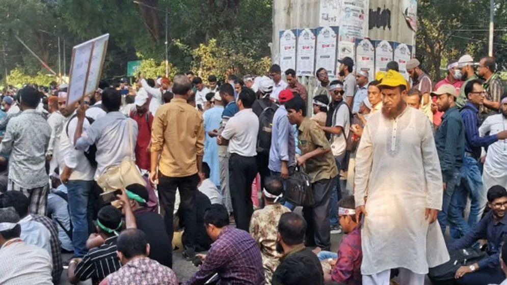 মঙ্গলবারও চলবে প্রাথমিক শিক্ষকদের কর্মবিরতি, স্থগিত বার্ষিক পরীক্ষা