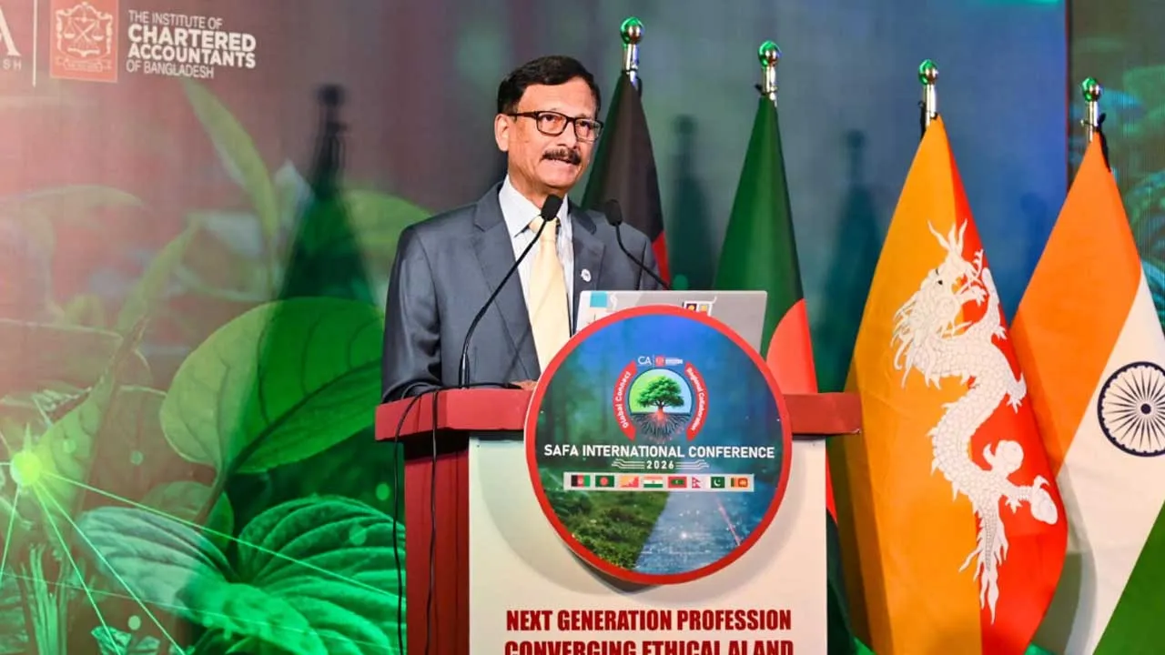 ১৫ বছর দেশ থেকে প্রচুর পরিমাণে অর্থপাচার হয়েছে : পররাষ্ট্র উপদেষ্টা