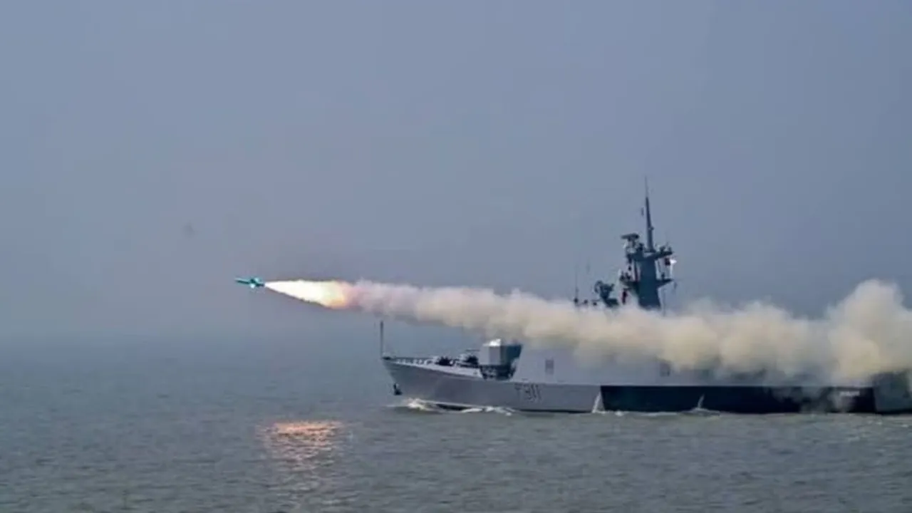 ২ দিন সমুদ্রে মিসাইল ফায়ারিং করবে নৌবাহিনী