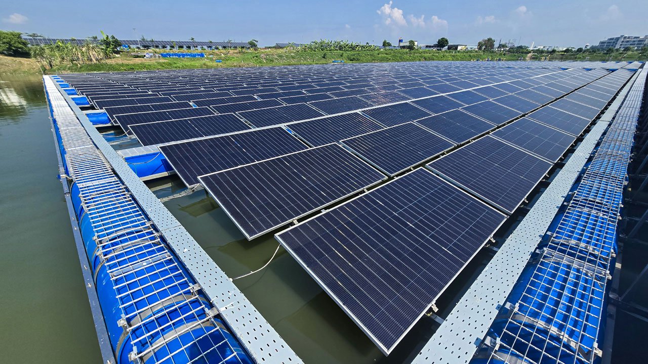 walton-floating-solar-p-20251027132228